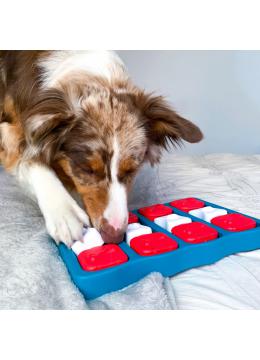 Petstages Nina Ottosson Dog Brick интерактивная-игрушка